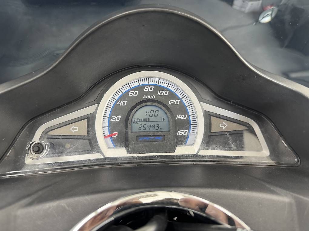 Honda Scooter: Honda Pcx 125 – Usato da Zürich venduto da Sparta365 7