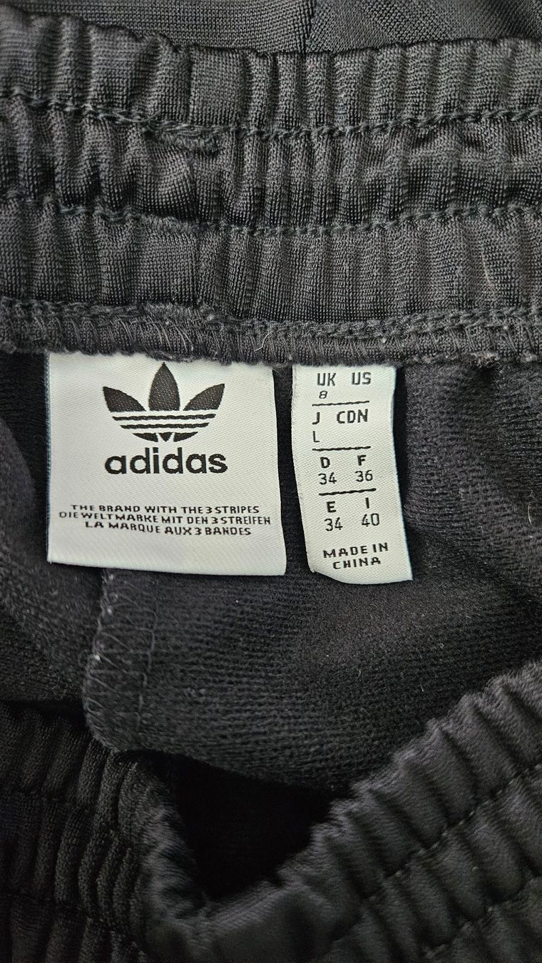 Adidas Pantaloni: Adidas Jogginghose, schwarz/gold, Gr. S – Usato da Hettlingen venduto da Leaena279 3