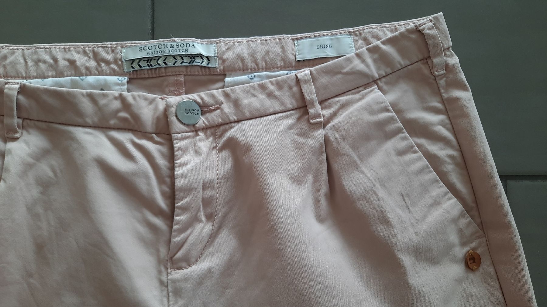 Maison Scotch Pantaloni: Pantalon Chino Scotch & Soda – Nuovo (secondo la descrizione) da Gletterens venduto da Toniplus 1