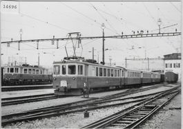 Yverdon, train pour Ste-Croix, au fond