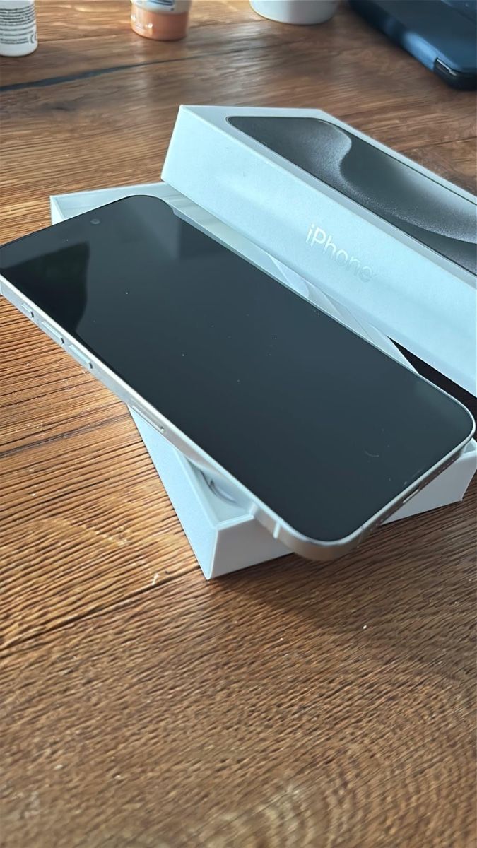 Apple Telefoni cellulari / Smartphones: Iphone 15 pro max Titan – Usato da Zuben venduto da Uwe19680 4