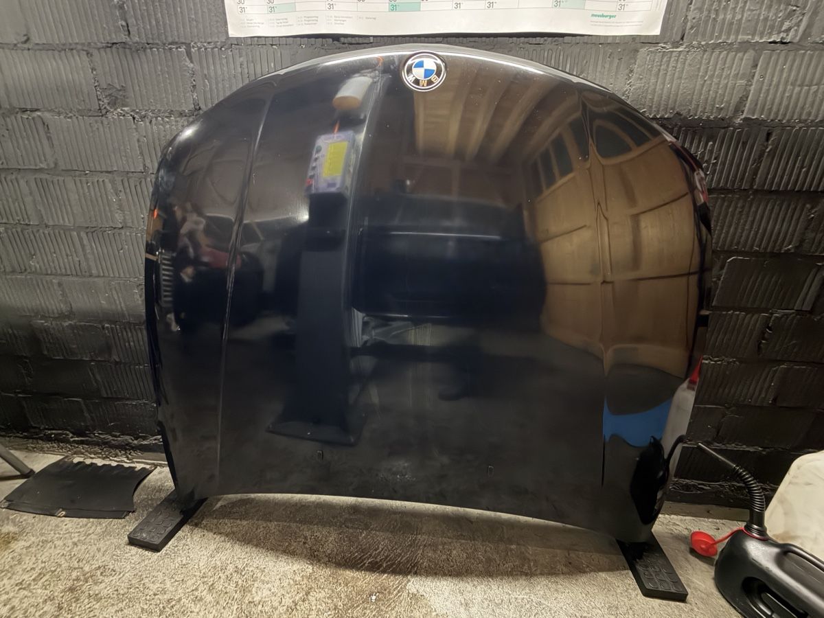 BMW Tutti pezzi di ricambio auto: BMW Motorhaube 1er E87 – Usato da Amriswil venduto da mak_v9kw