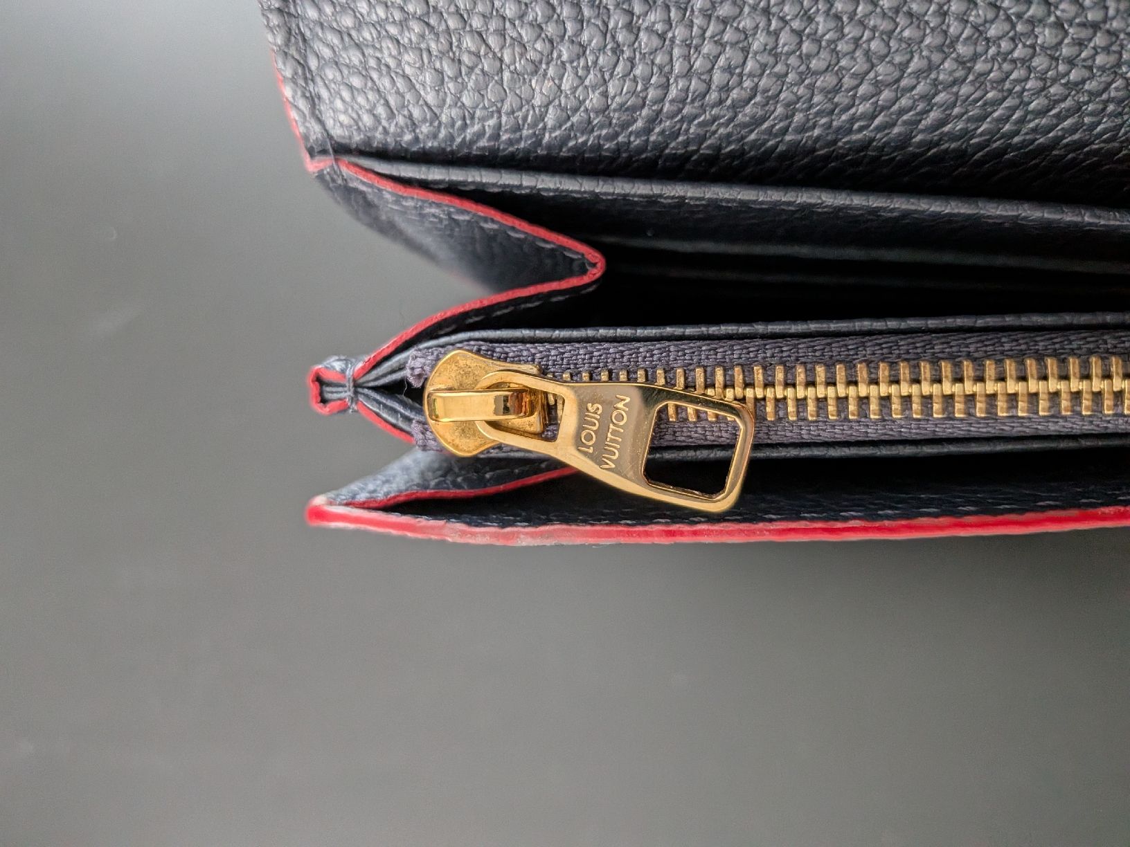 Louis Vuitton Portamonete: Louis Vuitton Sarah Leather Wallet – Usato da Morges venduto da dhi_y2qk 5
