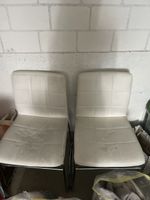2x Esszimmerstühle weiss Kunstleder Gestell Metall gebraucht