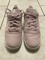Nike Schuhe Gr. 38.5 / 6.5 in schönem lila