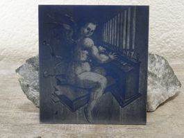 Engel spielt Orgel / Miniatur