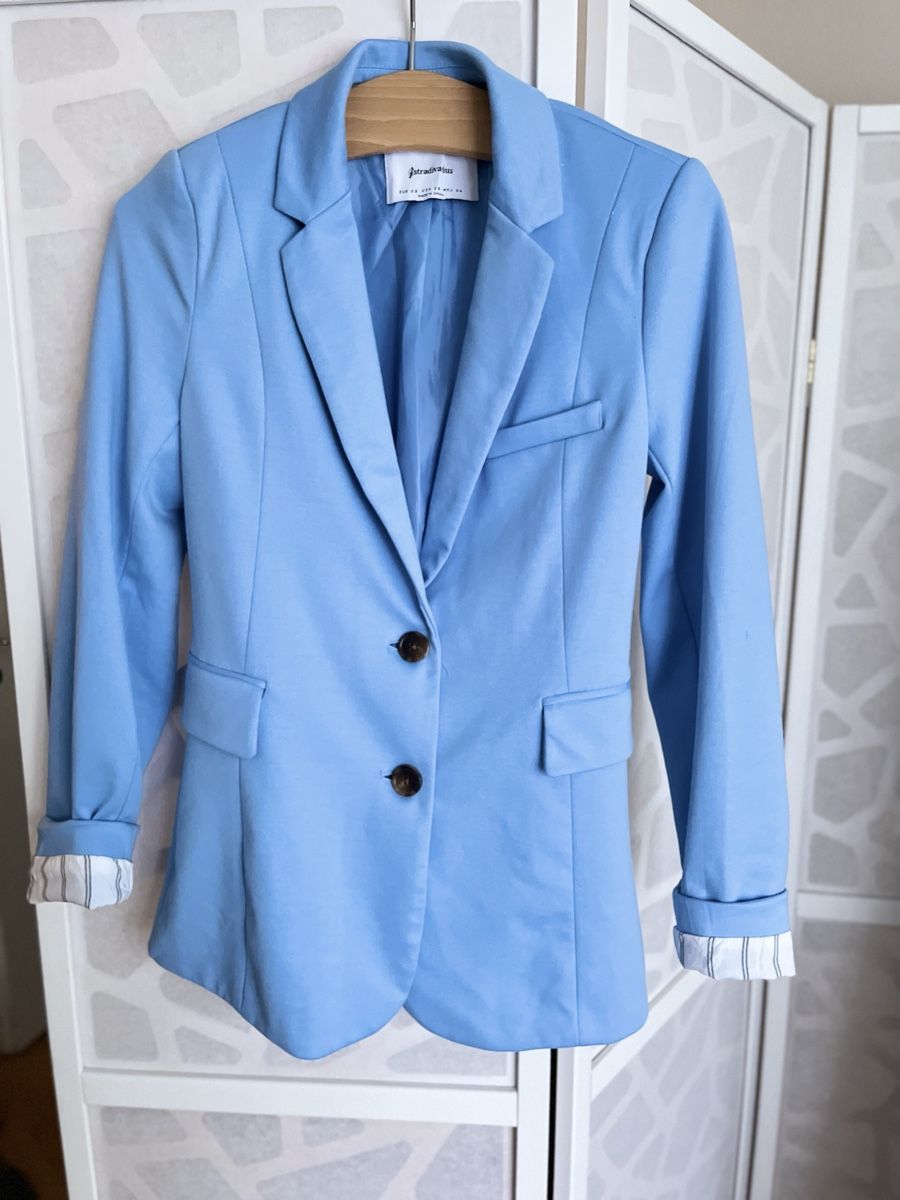 Stradivarius Giacche: Bequemer Stradivarius Blazer in hellblau – Usato da Zürich venduto da sheijla