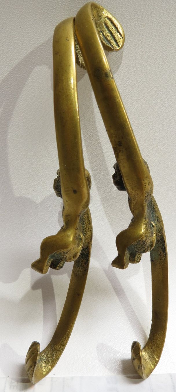 Ferramenta: 2 Messing Haken - Aufhänger /  Affe – Usato da Walenstadt venduto da apropo 5