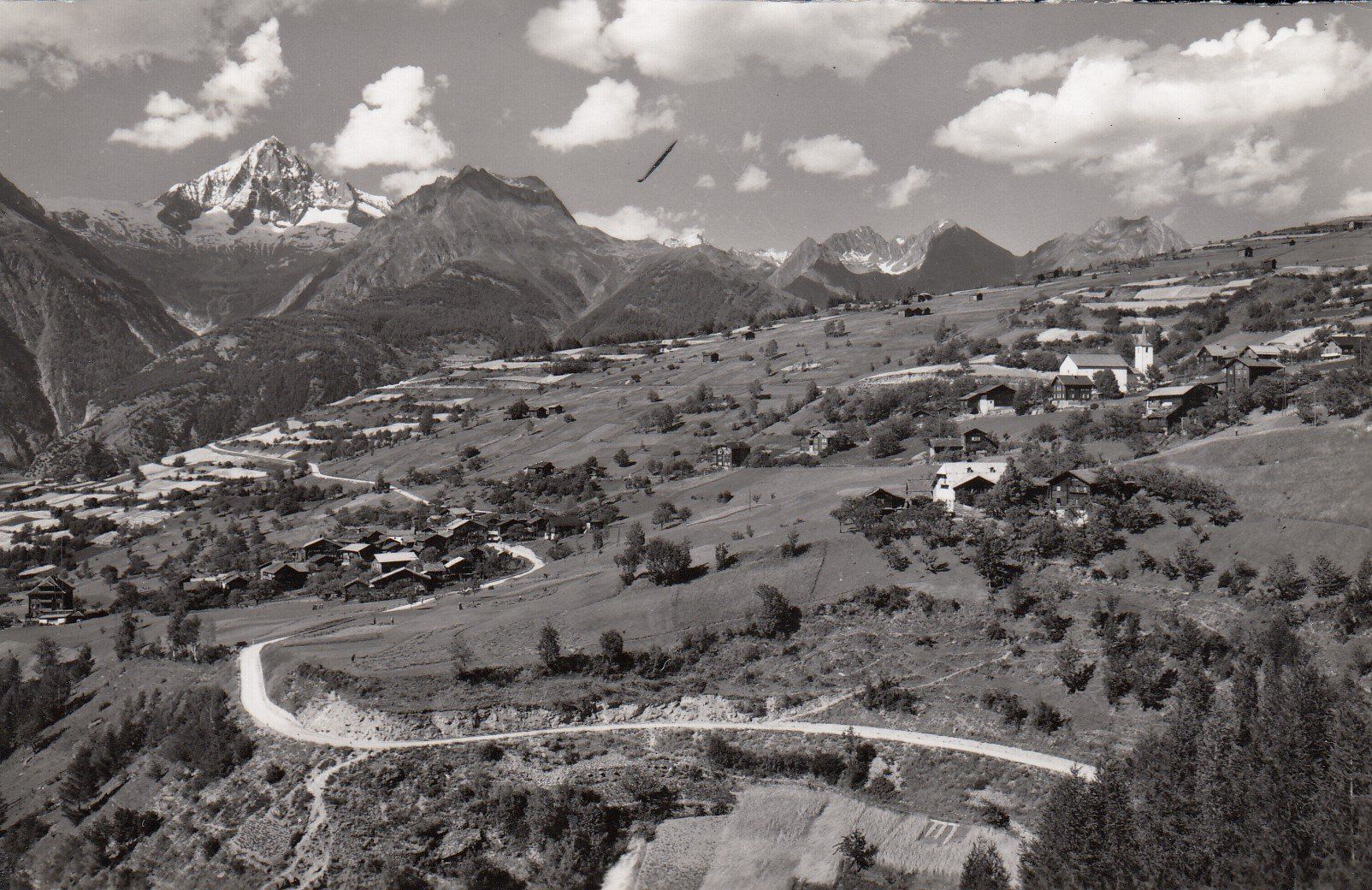 Cartoline postali: Bürchen  VS  ob Visp  mit Bietschhorn – Usato da Brig venduto da Valcards54