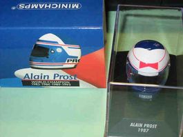Alain Prost Helm 1987 * Minichamps 1:8
