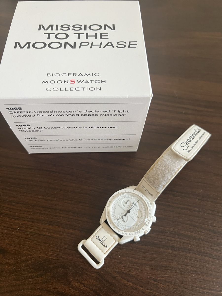 Swatch Orologi: Moonswatch snoopy white  – Usato da La Chaux-de-Fonds venduto da Houles 1