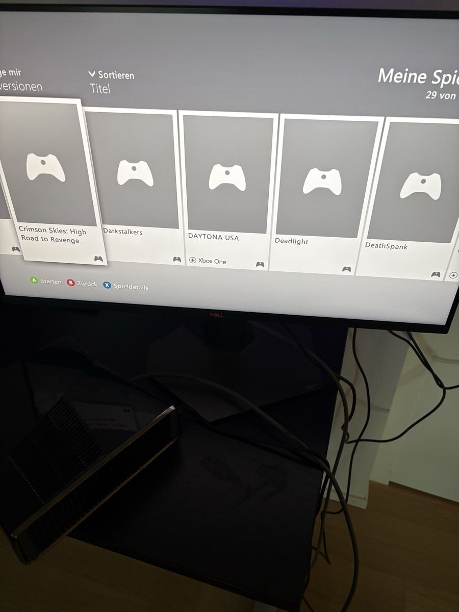 Microsoft Console: Xbox 360 Slim + 2 Controller + HDMI + viele Games – Usato da Aarau venduto da ruedinho 8