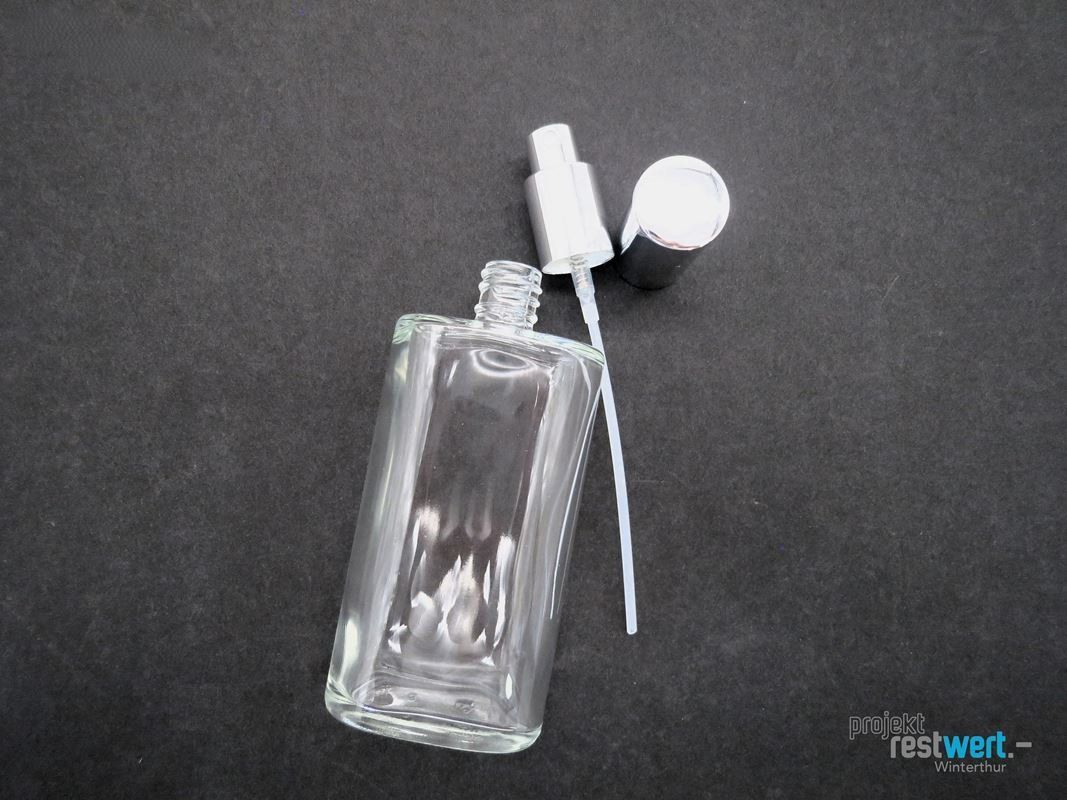 Sonstiges für Haushalt & Wohnen: ZERSTÄUBER Klarglas oval silber 100ml – Neu (gemäss Beschreibung) aus Winterthur von Restwert_Winterthur