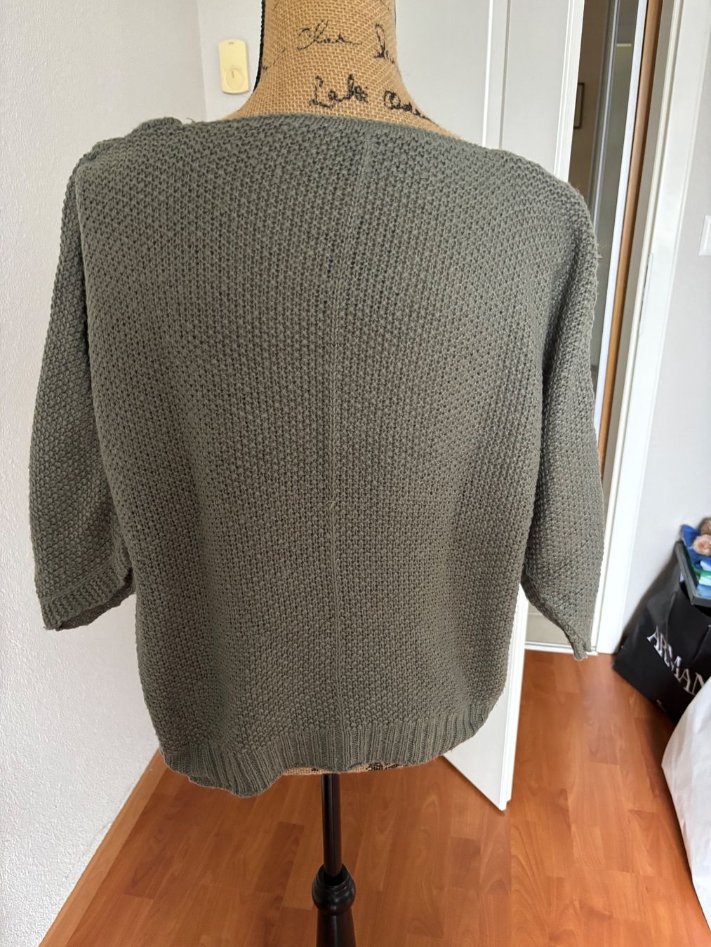 Maglioni & Felpe: Pullover jadegrün M 3/4 Aermel – Usato da Balsthal venduto da Uroby 3