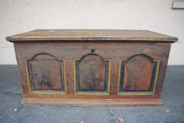 schöne Biedermeier-Weichholz Truhe mit Patina