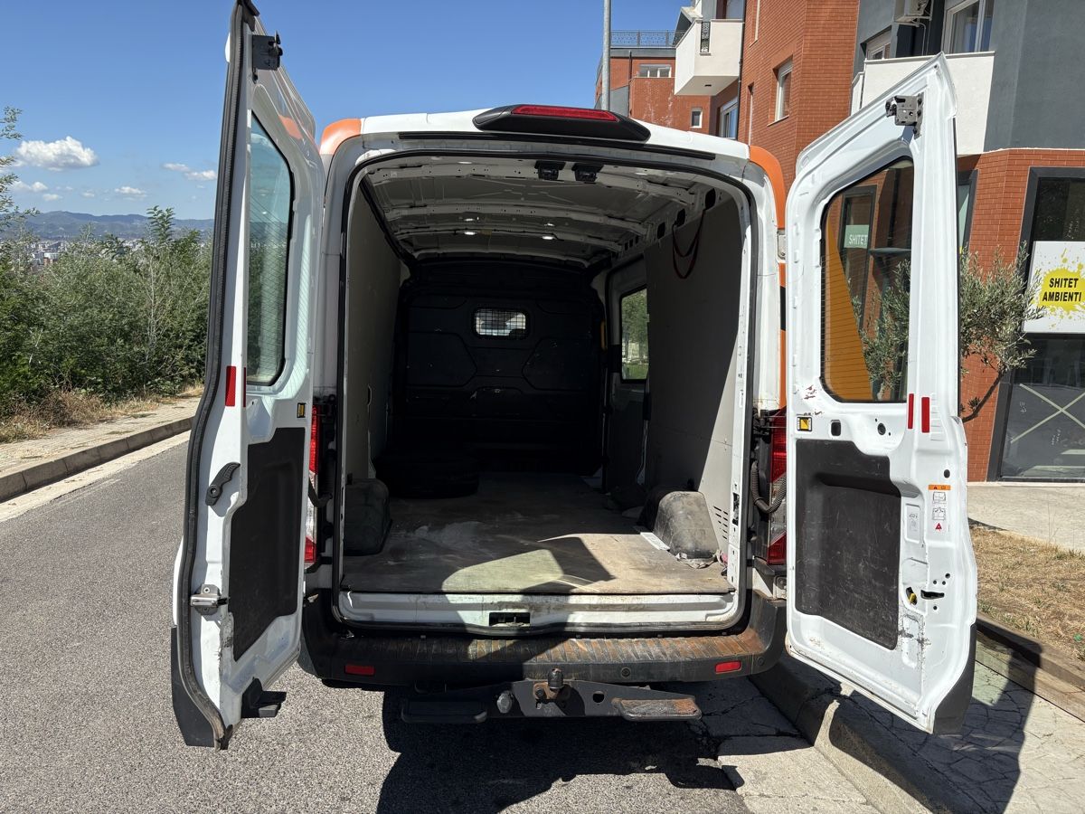 Ford Nutzfahrzeuge: Ford transit 2.0 van 350 L3 eco blue – Defekt aus zürich von Efekta 7