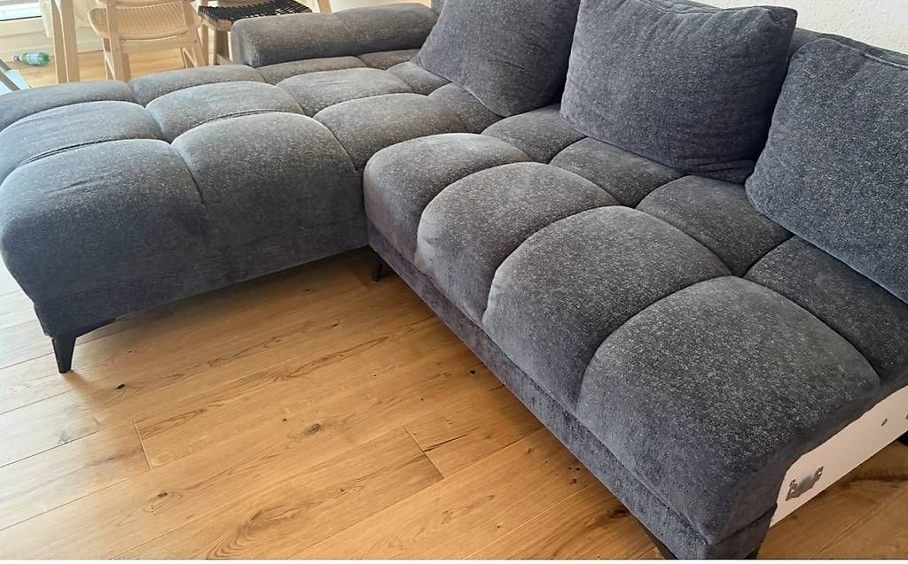 Divani: Sofa Grau  – Usato da Zürich venduto da Arya2023.