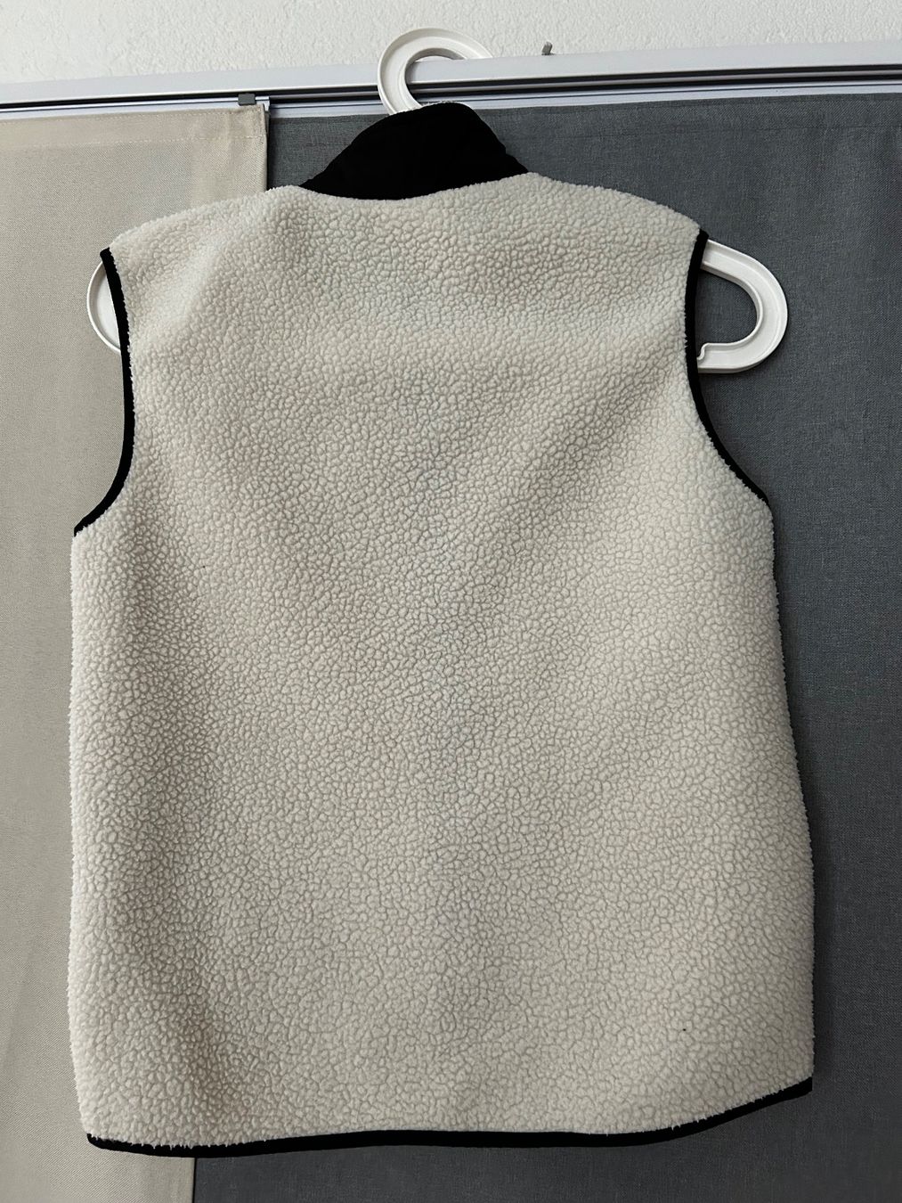 Altro abbigliamento per bambino: Gilet H&M blanc et noir – Usato da Marin-Epagnier venduto da hibiscus26 1