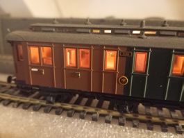 TRIX Oldtimer Personenwagen, Innebeleuchtung
