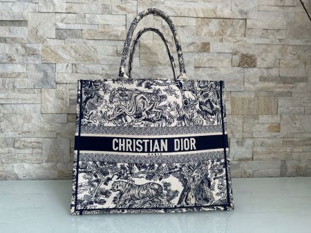 Dior Book Tote Bag Large 💎