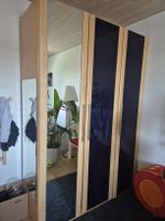 Kleiderschrank