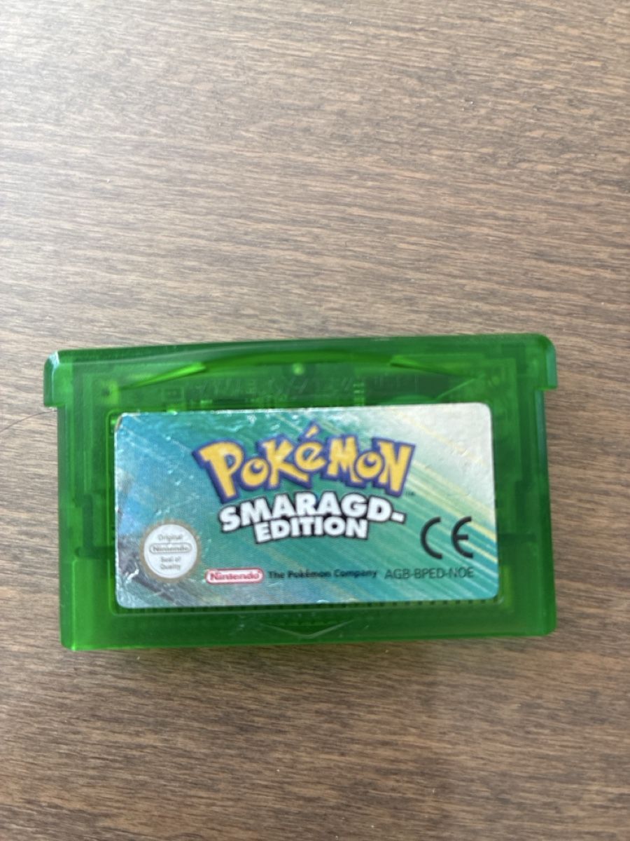 Pokémon Giochi: Game Boy Advance SP Pokemon Smaragd Edition – Usato da Wetzikon ZH venduto da Higure