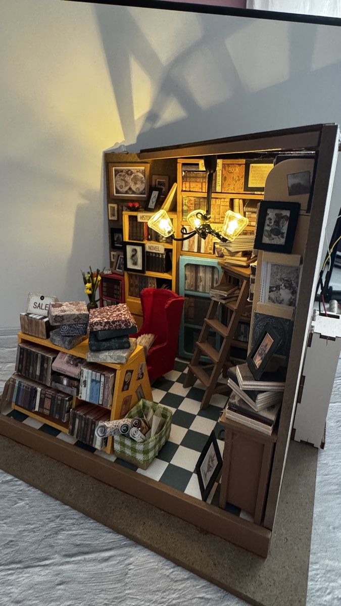 Alle Dekorationen: Booknook - Minihaus: antike Buchhandlung – Gebraucht aus Muttenz von einfach-schoen 2