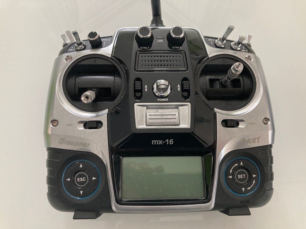 Graupner MX-16 Fernsteuerung – 2.4 GHz, 8 Kanäle, HoTT Technologie Mit Telemetrie Für Modellbau