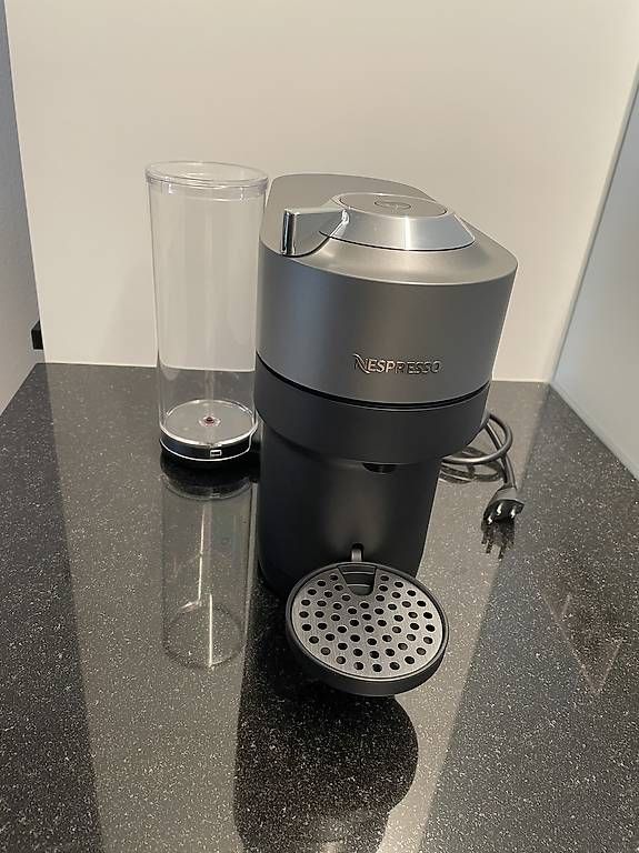 Macchine per caffè & Macchine per espresso: Nespresso Vertuo Pop+, alles inkl. – Usato da Ried b. Kerzers venduto da TheReds