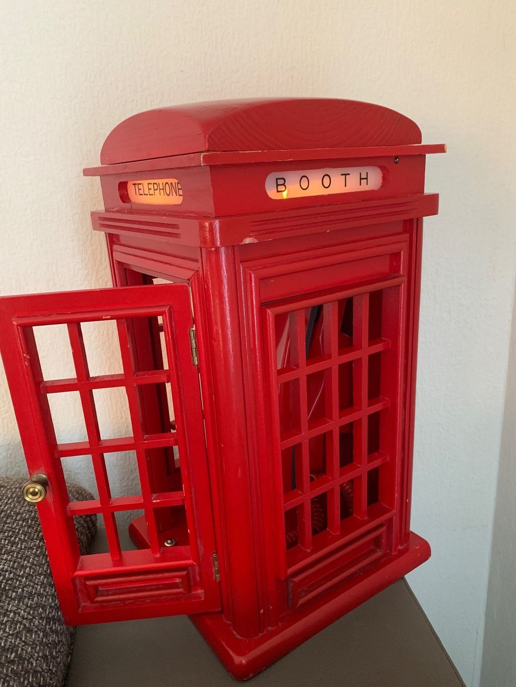 Telefoni: Téléphone décoratif cabine anglaise – Usato da Renens VD venduto da AS2COEUR 3