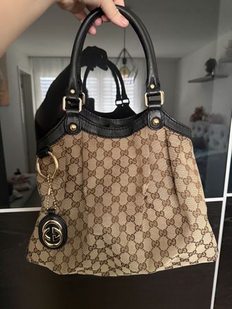 Gucci Sukey Tote (Modell 211944)