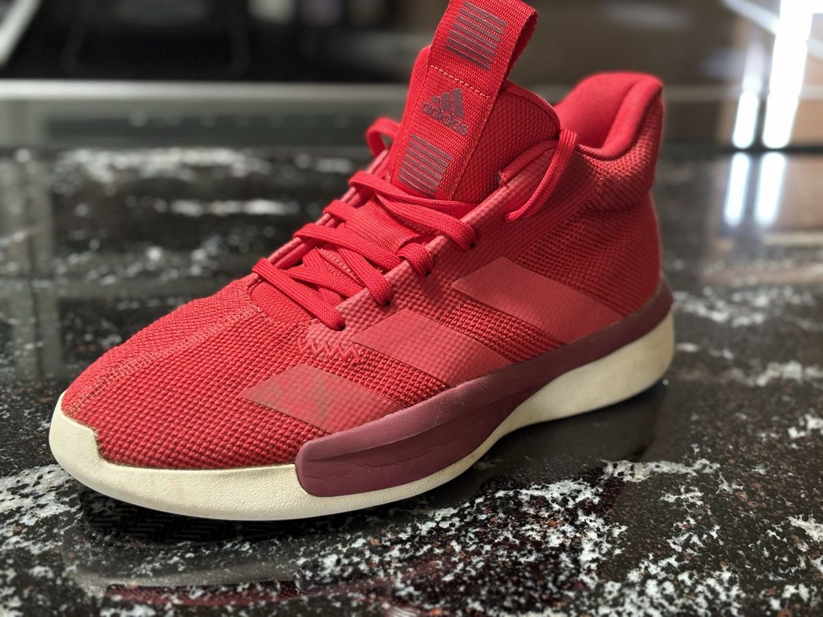 Chaussures hommes: Baskets ADIDAS – D'occasion à Porrentruy par Zamourette 1