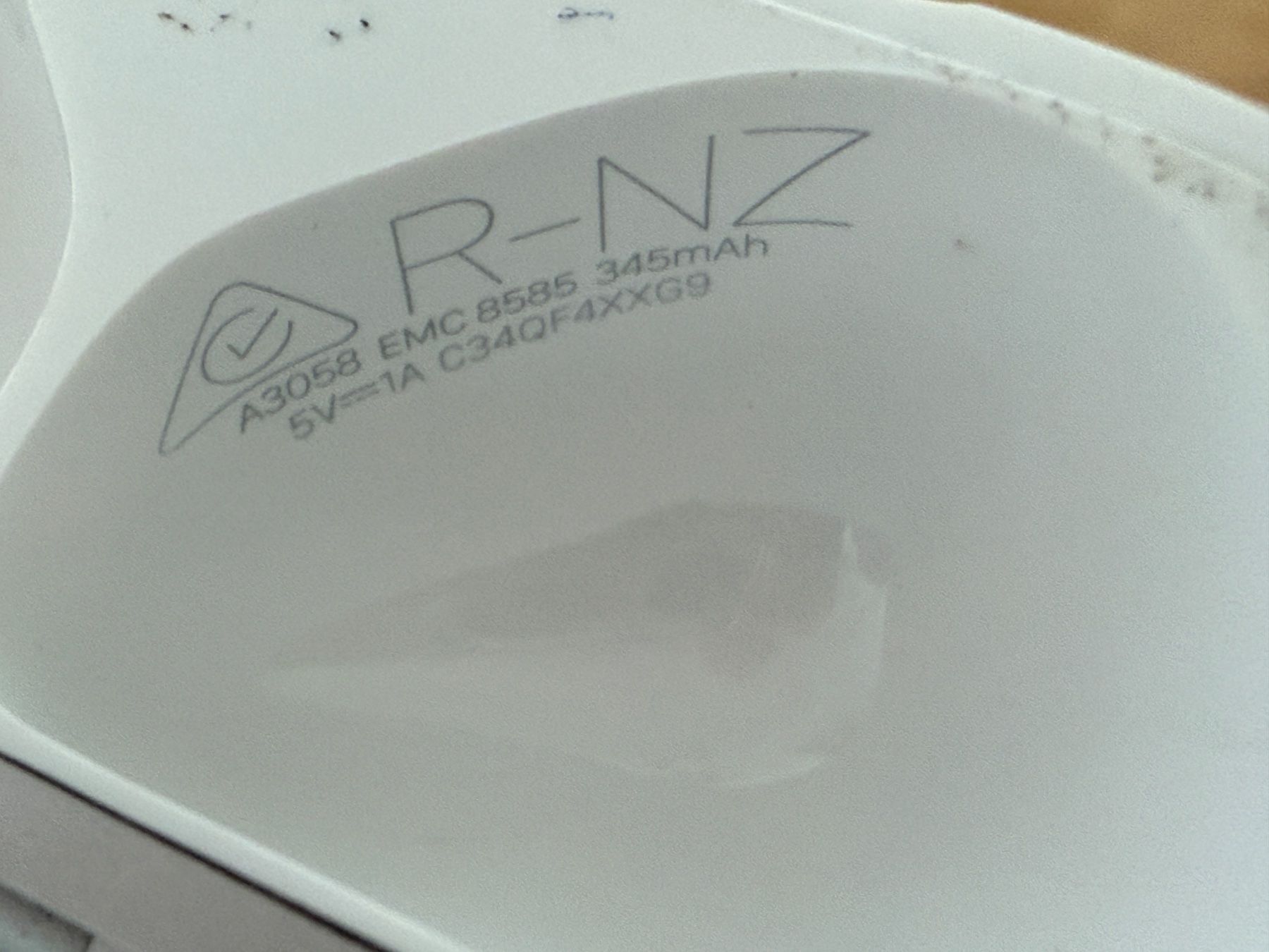 Apple Cuffie: APPLE AirPods 4 Charging Case – Usato da Lausanne venduto da Nine1982 3