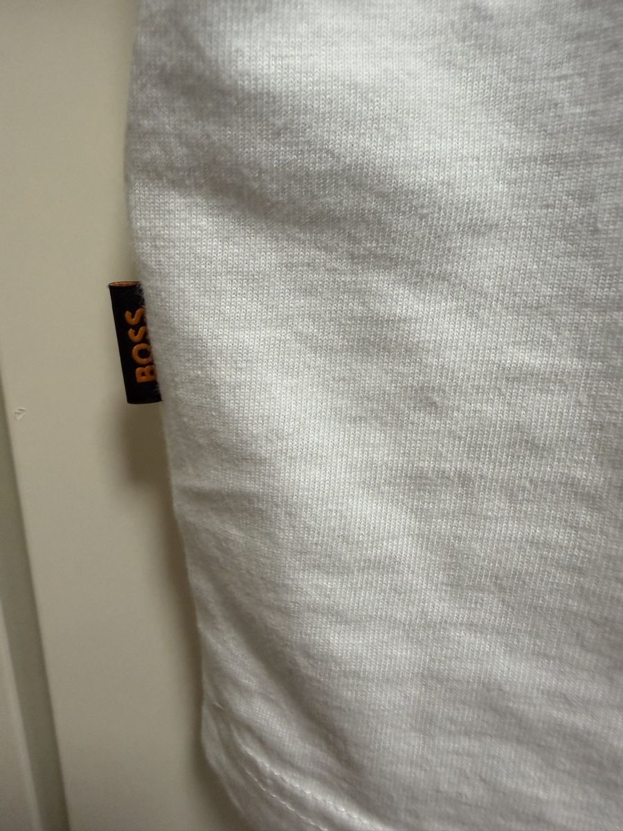Hugo Boss T-shirt: Boss T-Shirt – Nuovo (secondo la descrizione) da Birr venduto da Lifecycle_ 2