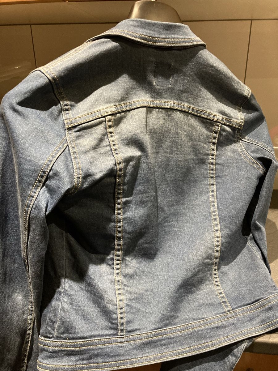 Jacken: Jeansjacke blau XS Chicorée – Gebraucht aus Buttisholz von Bellabusi 5