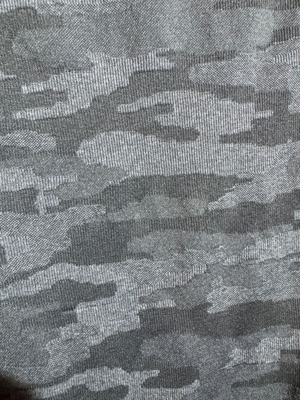 Maglioni & Felpe: Grauer Camouflage Pullover von FB Sister Gr. L – Usato da Grosswangen venduto da SALE_SALE_SALE 4