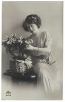 Romantik - Junge Dame mit Blumen