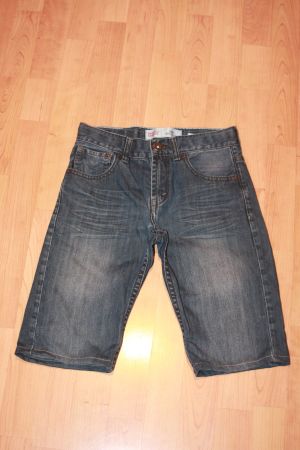 dunkelblaue Jeans Shorts Bermudas 146 Levis