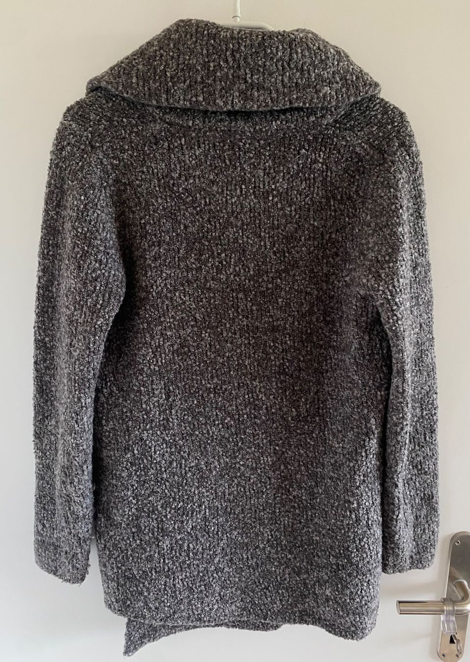 H&M Giacche: Warme Strickjacke mit Kragen – Nuovo (secondo la descrizione) da Oberdiessbach venduto da cor_2nrl 2
