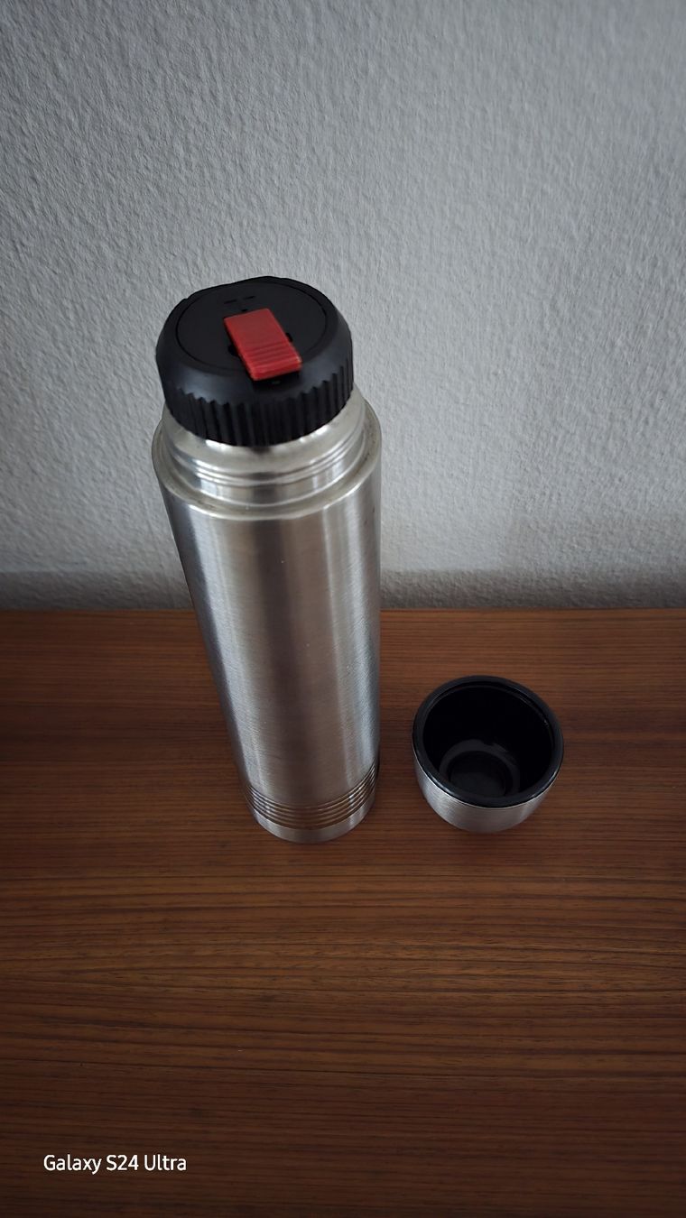 Trinkflaschen & Thermosflaschen: Termoflasche 0.7L – Gebraucht aus Sursee von M_Z 1