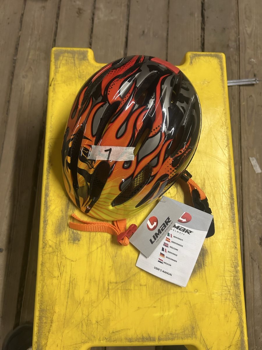 Caschi: Kinder Fahrradhelm (1) – Nuovo (secondo la descrizione) da Lenzburg venduto da min_8r8k