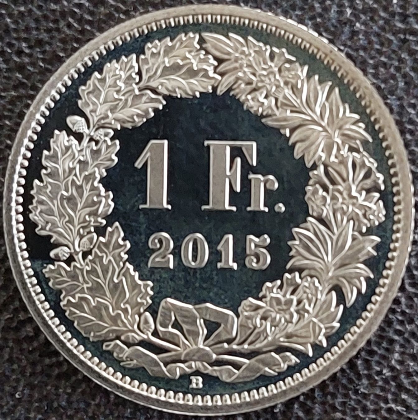 Tutti le monete: 1 Franken 2015 stgl. / aus Münzsatz – Nuovo (secondo la descrizione) da Arch venduto da coinsandmore