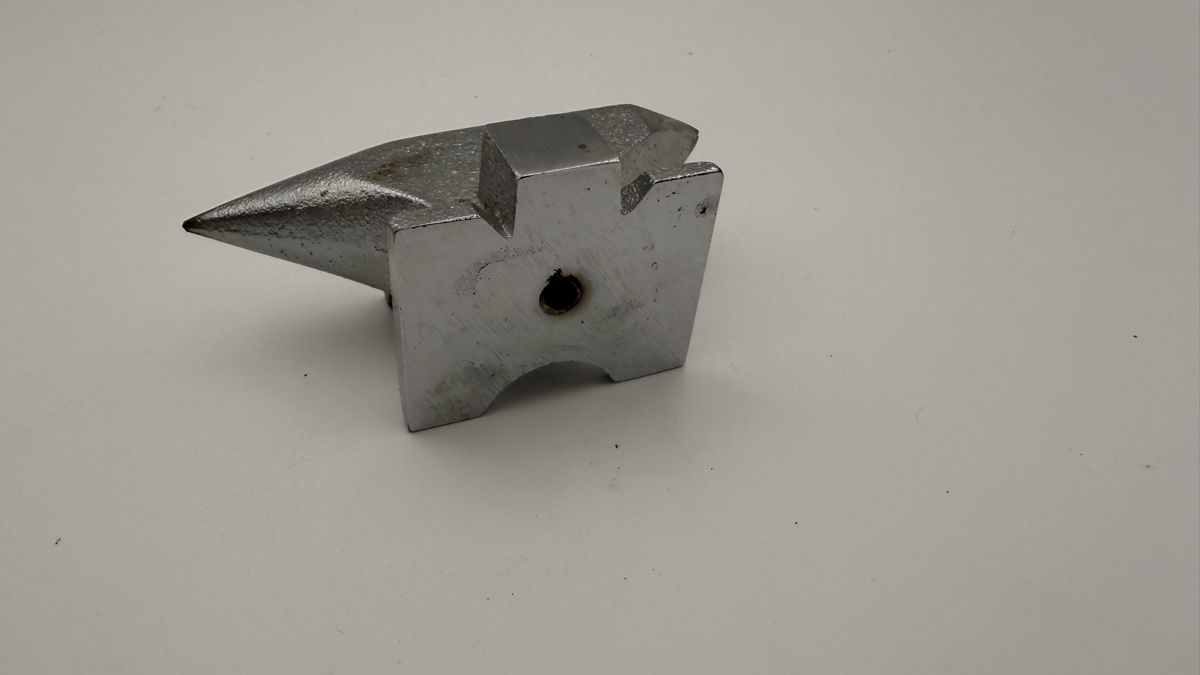 Attrezzi da lavoro: Amboss klein Metall  – Usato da Rotkreuz venduto da perlengott 3