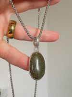 Fashionable labradorite necklace