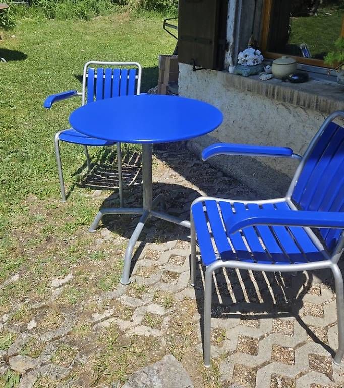 Bigla Tischset: table ronde bigla + 2 chaises – Gebraucht aus Rochefort von matold