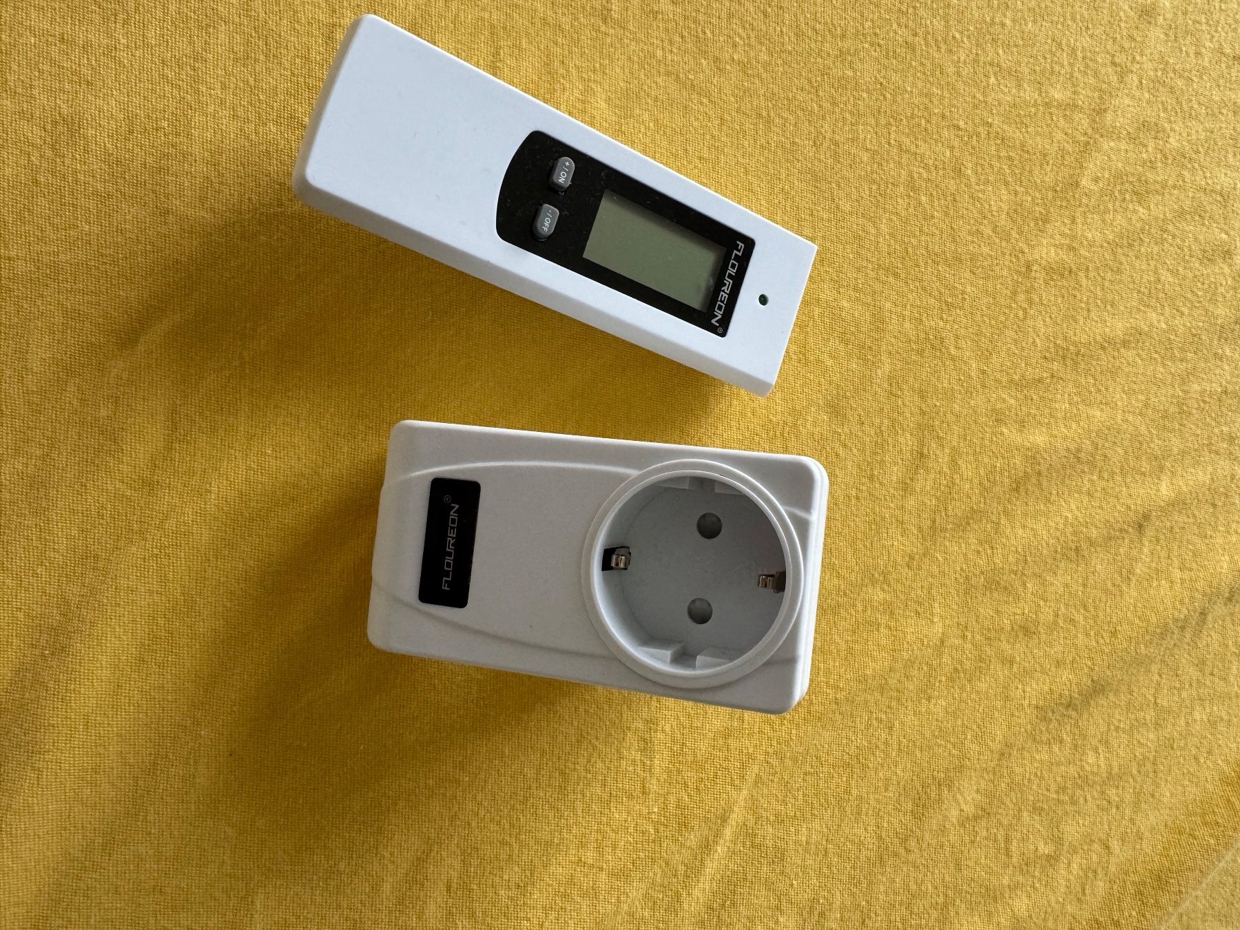 Altro per la casa: Wireless Thermostat Steckdose, Digitaler Temperaturregler – Usato da Ostermundigen venduto da Gummibaerli63