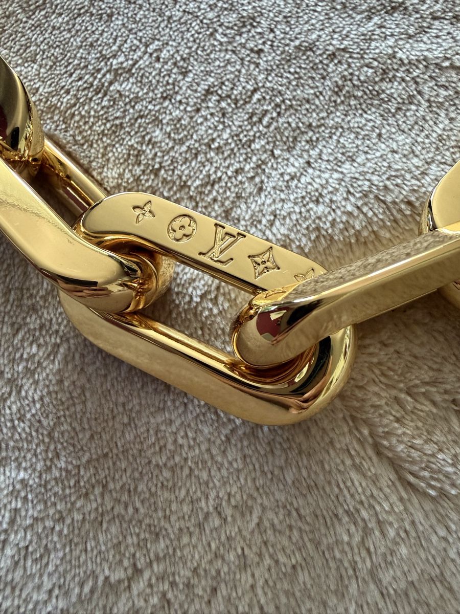 Louis Vuitton Altro in  Abbigliamento & Accessori: Louis Vuitton Coussin Kette – Usato da Liestal venduto da Joslie_mc 2