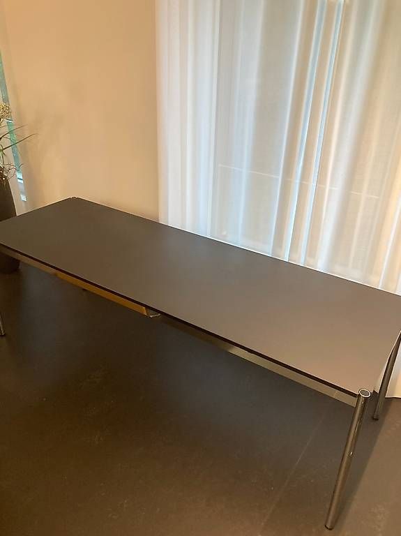 USM Tavoli: USM Haller Original Tisch 225 cm Länge – Usato da Heimiswil venduto da gemschi04