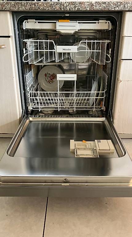 Machines à laver la vaisselle: Geschirrspüler Miele – D'occasion à Meilen par flupk