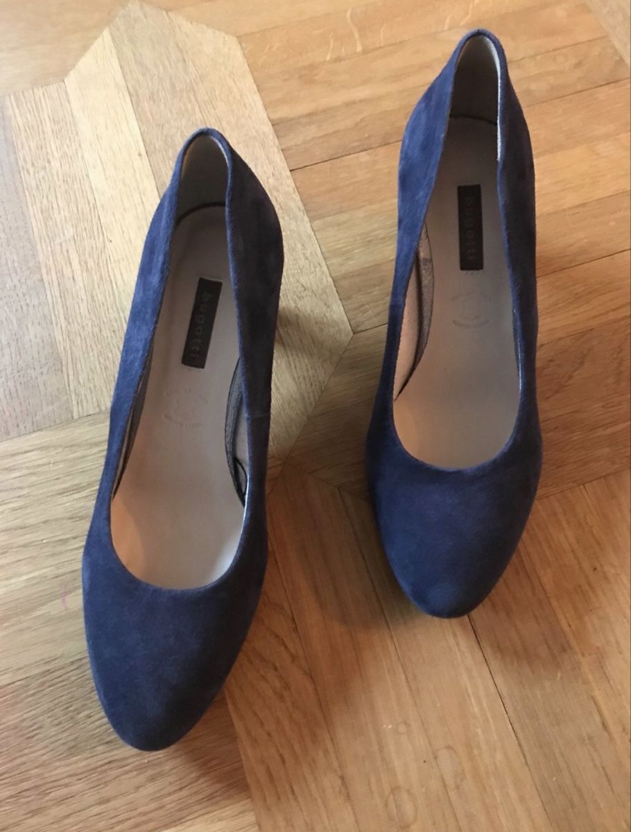 Bugatti Damenschuhe: Bugatti Pumps – Neu (gemäss Beschreibung) aus Liestal von ell_6xc7